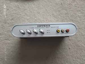 connexia - 4 way AV input selector