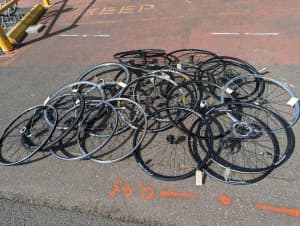 Huge range of used and new 700 bike wheels and wheelsets.
