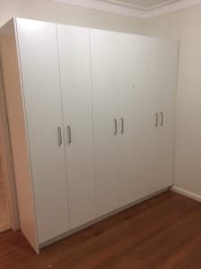 Cabinet maker (OMAZING CABINETS)