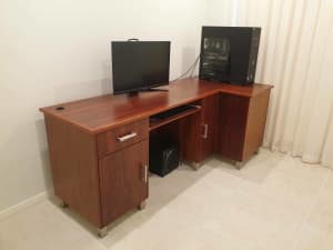 Corner Computer/Study Desk