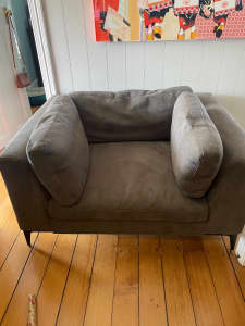 Extra large lounge chair - very comfortable