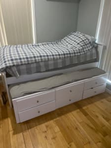 Single bed with two mattress for sale