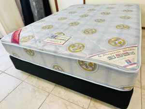 Very nice queen bed ensemble ( base and mattress) can deliver