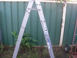 ladder Aluminium Industrial Tradie 120 kg.