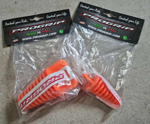 MX SX Motocross Off Road Dirt Bike items - Chain Lube, Exhaust Bungs