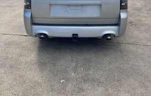 HOLDEN COMMODORE VE UTE 2009 SV6 REAR BUMPER BAR IN SILVER WITH TOWBAR