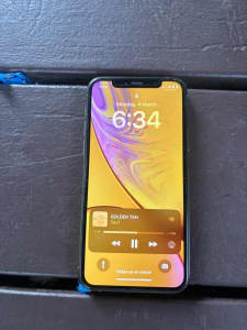 iPhone 11 Pro (cash only)