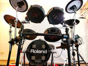 ROLAND TD-30K V-PRO SERIES DRUM KIT - IN MINT CONDITION