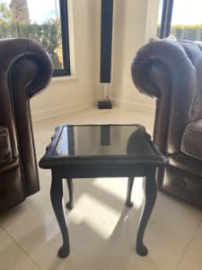 Queen Ann legs wooden / glass side table 