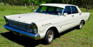 Ford Galaxie 500 Fitted with 350DX Diesel Motor