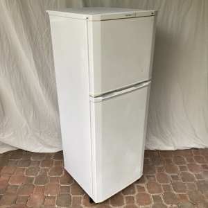 LG Express Cool Fridge Freezer 205 L Medium Size 1475mm H Working Well