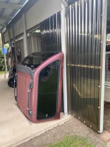 NEED GONE ASAP Toyota Hilux Canopy 2004