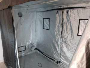 Hydroponic grow tents and accessories