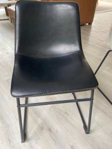 freedom saddle dining chair