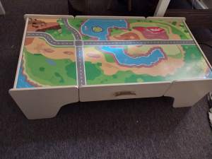 Train table/children’s play storage table