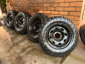 32 Inch Rugged Terrain Tyres on 6 Stud Sunraysia Rims *Delivery*