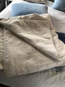 Queen bed throw coverlet beige