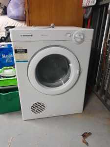 Simpson 4kg dryer relisted due to no show.. 
