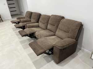 $600 if pick up today recliner couch set pick up Dandenong