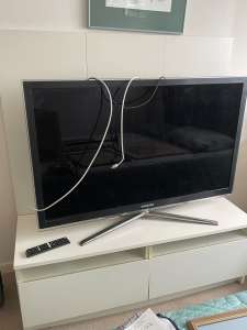 TV Cabinet with 60inch Samsung TV