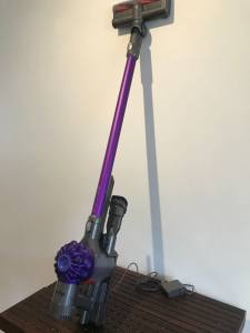Dyson Cordless Stick vacuum Hassle-free, easy cleaning, New battery