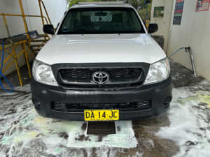 2009 TOYOTA HILUX WORKMATE 5 SP MANUAL C/CHAS