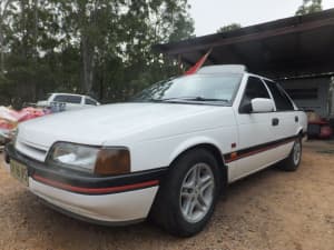 1991 FORD FALCON S XR8 4 SP AUTOMATIC 4D SEDAN collector