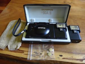OLYMPUS XA2 Point & Shoot 35mm f/3.5 Film Camera from Japan vintage 