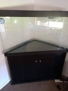 160litre fish tank and cabinet 
