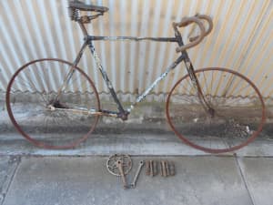 Vintage Antique Pinch Bolt Mens Bicycle Track early 1900 Project