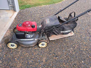 Honda mower with mulching attachment