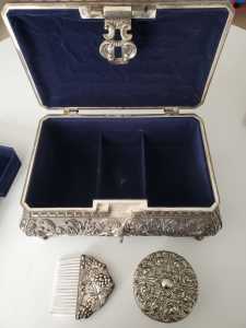 Vintage Silver Tone Velvet Lined Footed Jewellery Box with Accessories