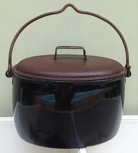 Judge Brand 2 gallons Oval Shape Vintage Iron Enamel Cooking Pot