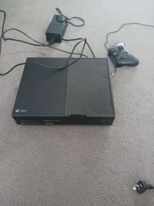 Xbox 1 with one controller and all the cables