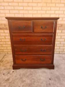 Chest of drawers $80