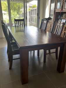 Wood table & 6 chairs