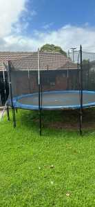 16ft trampoline with padding and ladder 