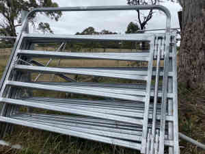 Brand new cattle yard panels and gate