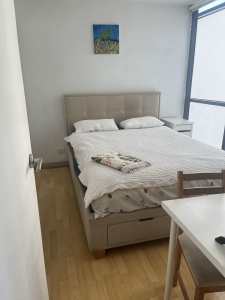 Southbank furnished Main-Bedroom available 15 April