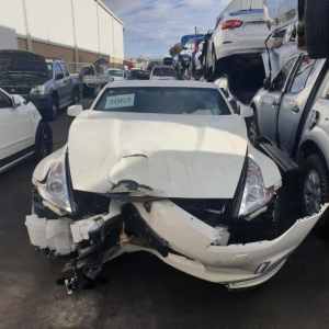 C3062 - Nissan 370z white 2016 wrecking