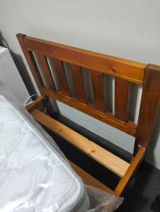 Single timber bed