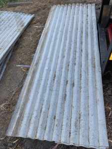 Galvanised corrugated iron roof sheets 1.8 m