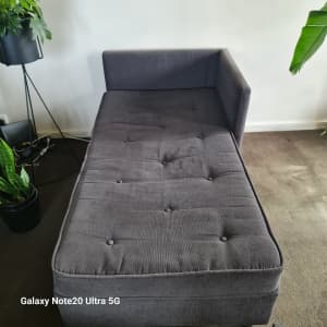 Chaise couch/daybed lounge