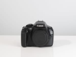 Canon EOS 1100D DSLR 12MP Camera with18-55mm III Zoom Lens Kit