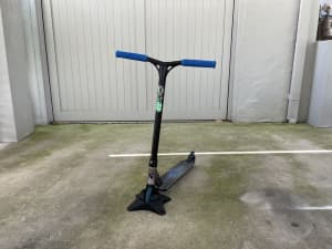 Sacrifice Scooter and Scooter Stand. Good Condition.