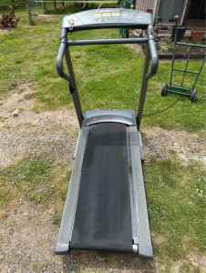 Pacer 3502 foldable treadmill