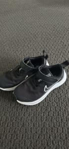 Nike runners size 12 child