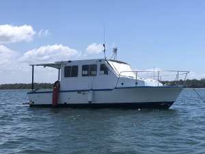 Live aboard ex trawler 28ft Hartley 1991 with tender