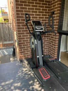 Proform Carbon HIIT H7 PF20 Elliptical - Nearly New, Rarely Used!