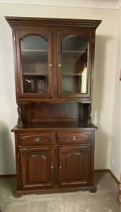 Hutch/buffet Display cabinet with glass doors